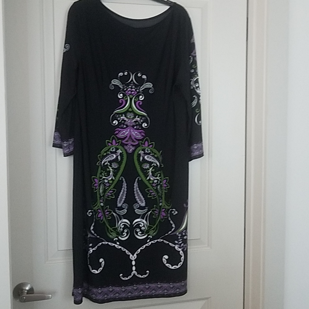 Dress - Picture 4 of 5